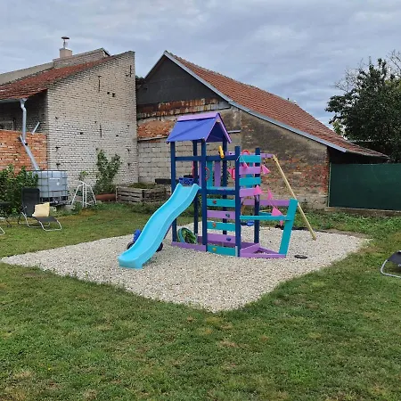 Hotel Mobilheim V Lva 2 Podivin Zewnętrze zdjęcie